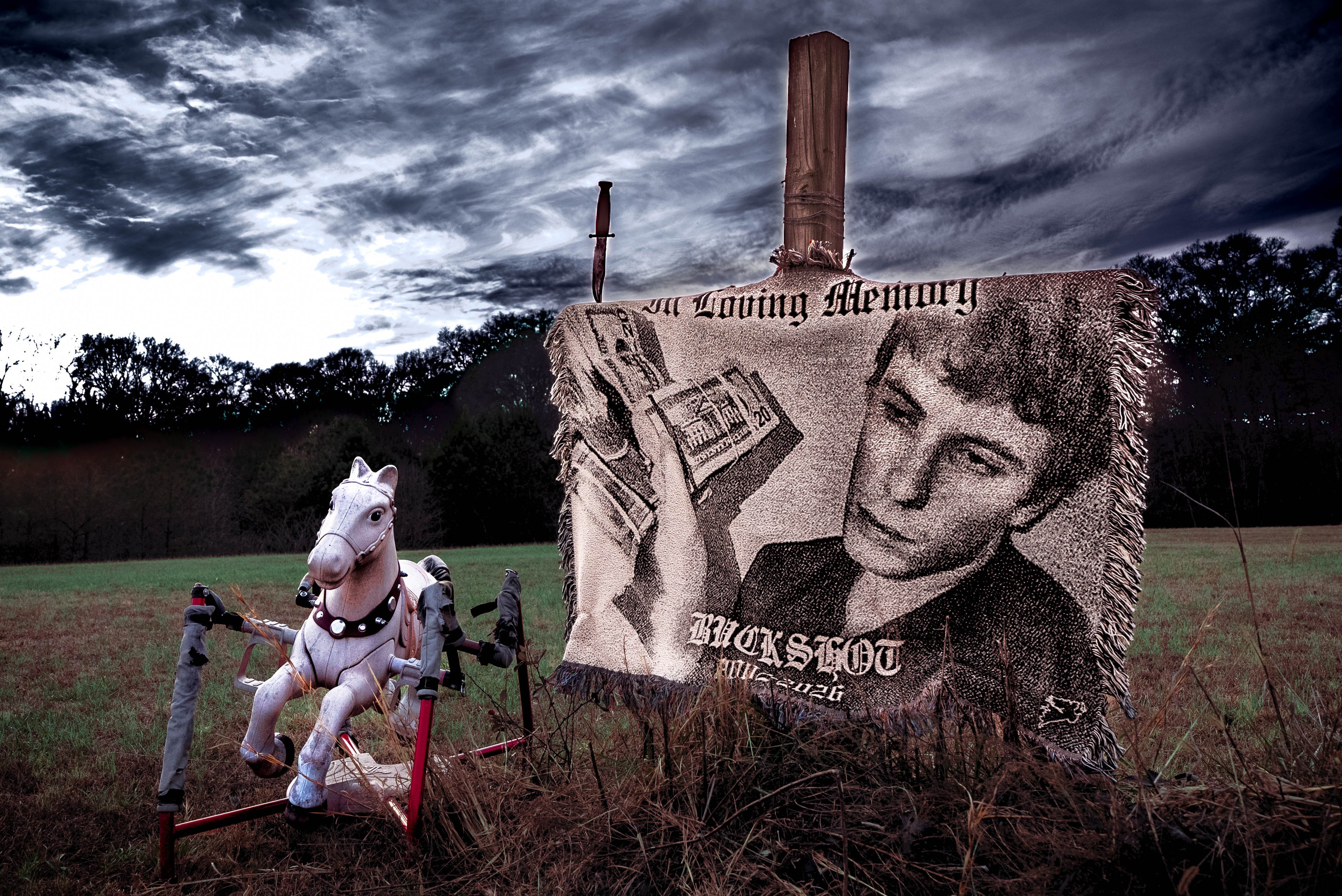 BUCKSHOT GRAVE BLANKET WALL TAPESTRY